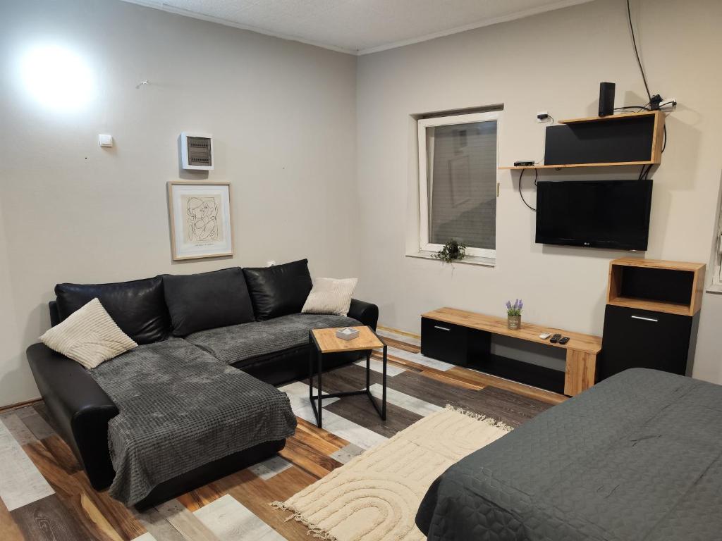 Maky Apartment photo 3