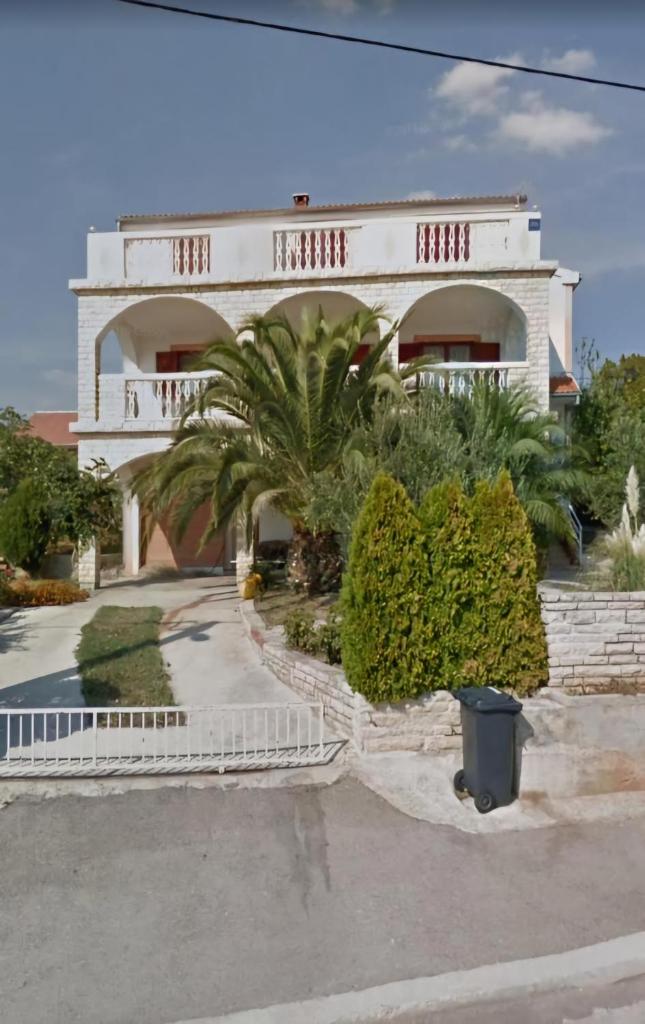 Apartments Maruna