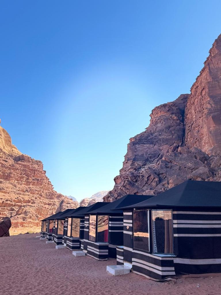 Wadi rum Golden land camp