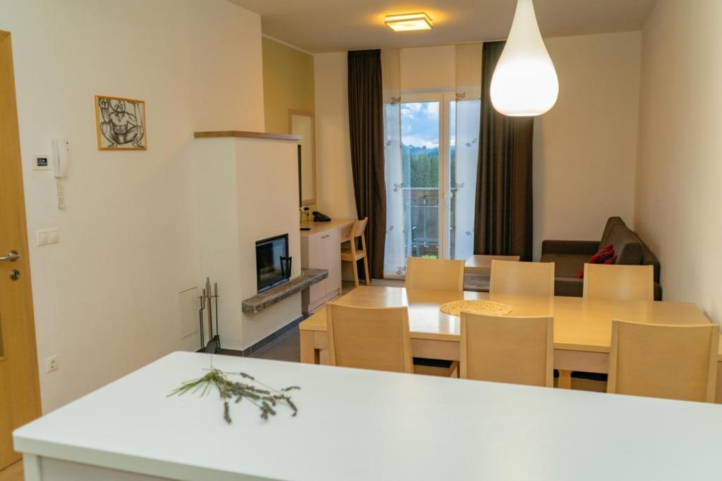Apartmajska hiša Breza photo 1