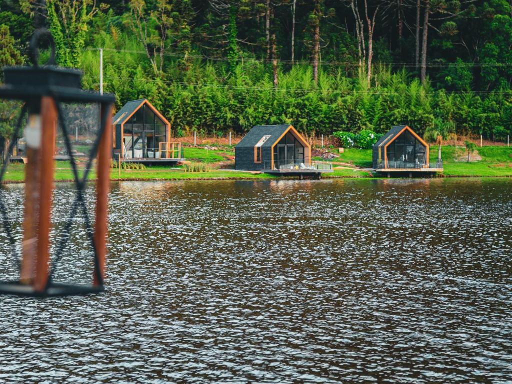 Celeiro Lake Village - Soft Opening photo 2