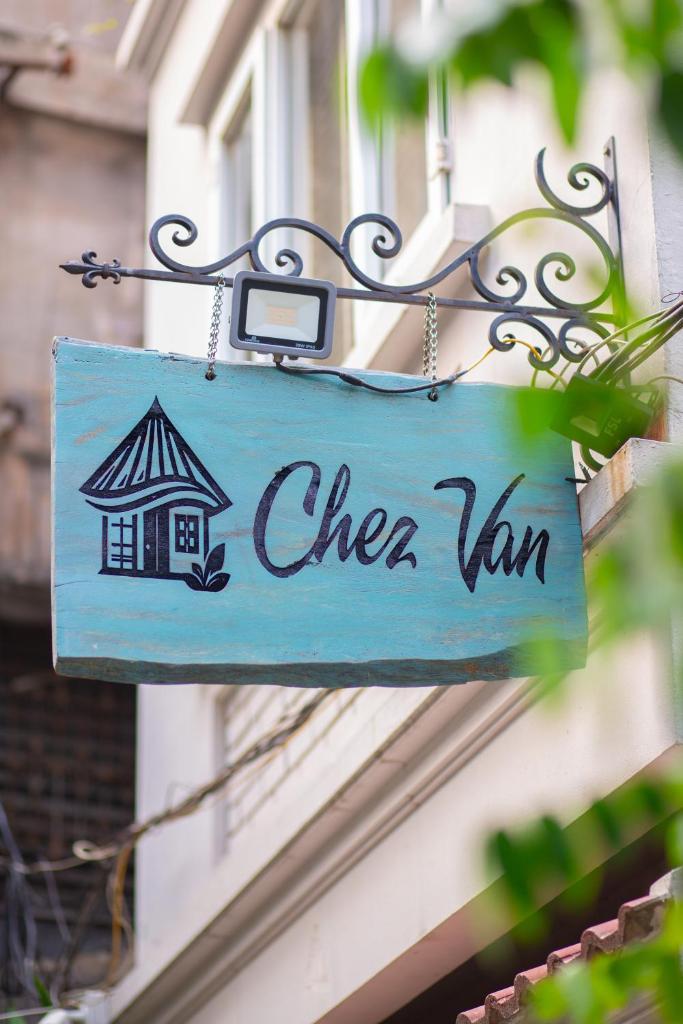 Chez Van
