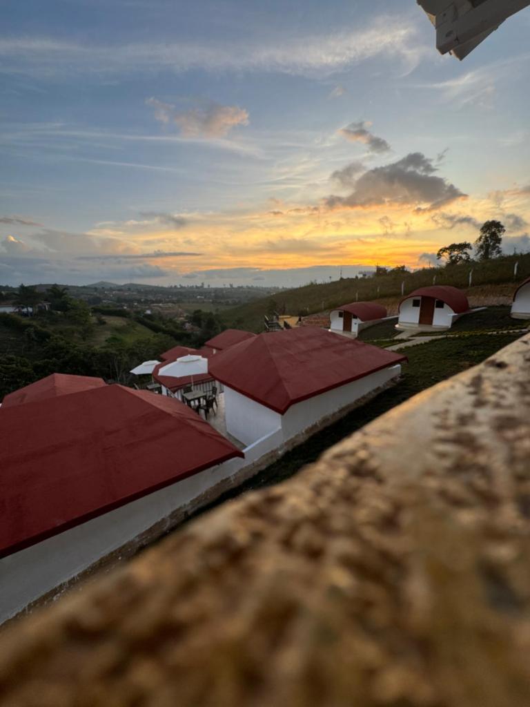 Kuytawa hotel ancestral - Mesa de los santos