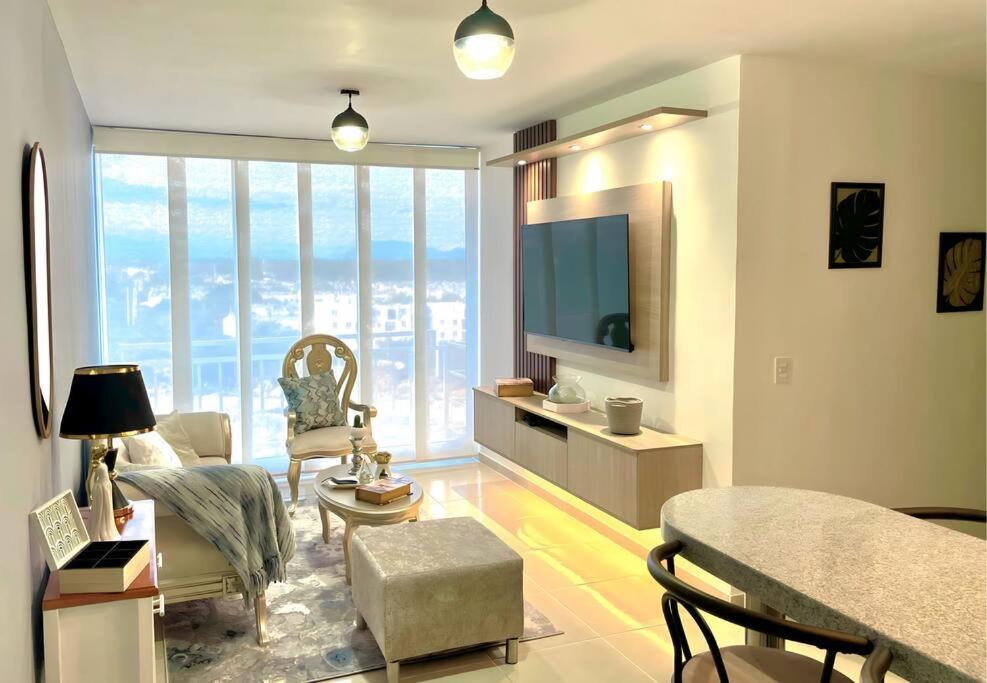 Apartamento con vista a las montañas, cerca Centro Comercial Mayales photo 3