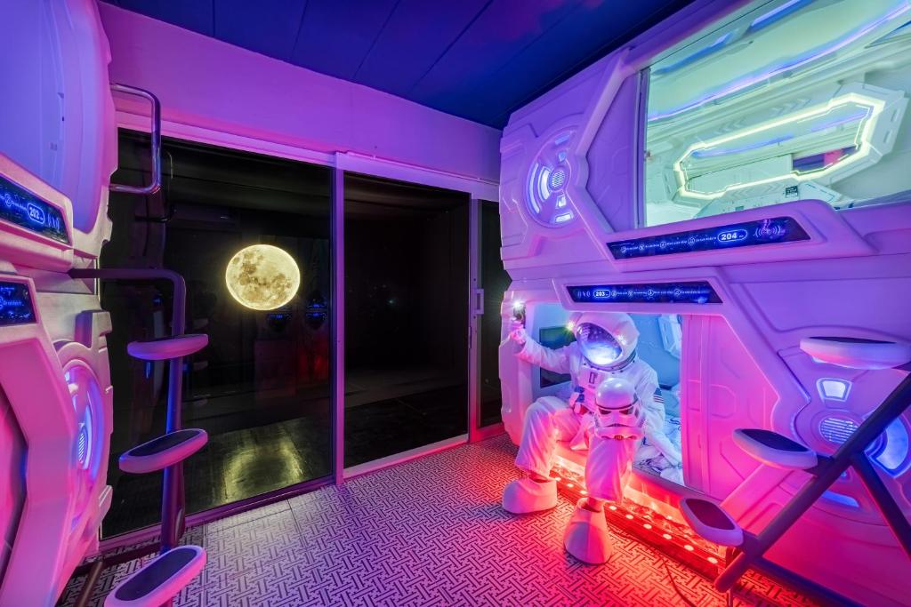 Space Station Hostel photo 1