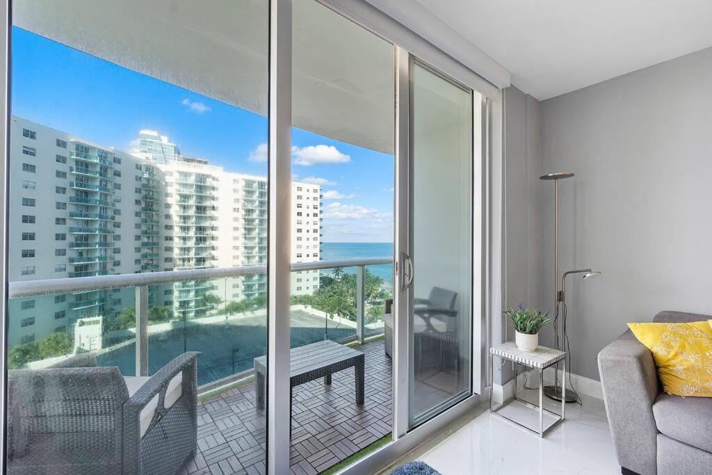 The Nest On Hollywood Beach PLS BE AWARE THAT I CANNOT RESPOND TO REQUESTS UNTIL BOOKING IS CONFIRMED u can contact chaimtenzer g com photo 1