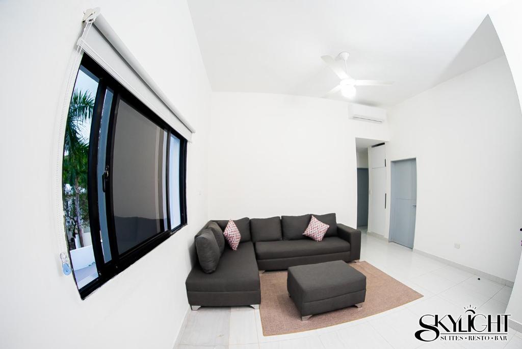 Skylight Suite Hotel photo 1