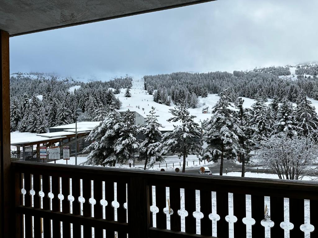 Superdévoluy, appartement récent - en face et au pied des pistes photo 1