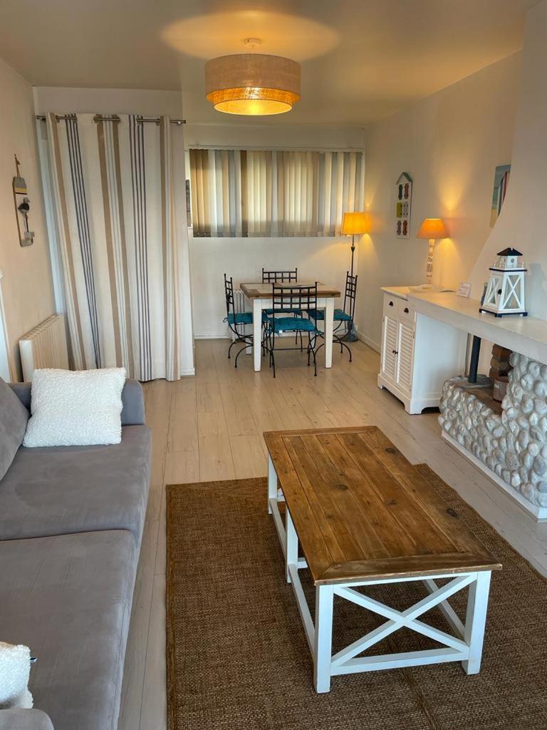 Sea View 2 room apartment 50M2 photo 4