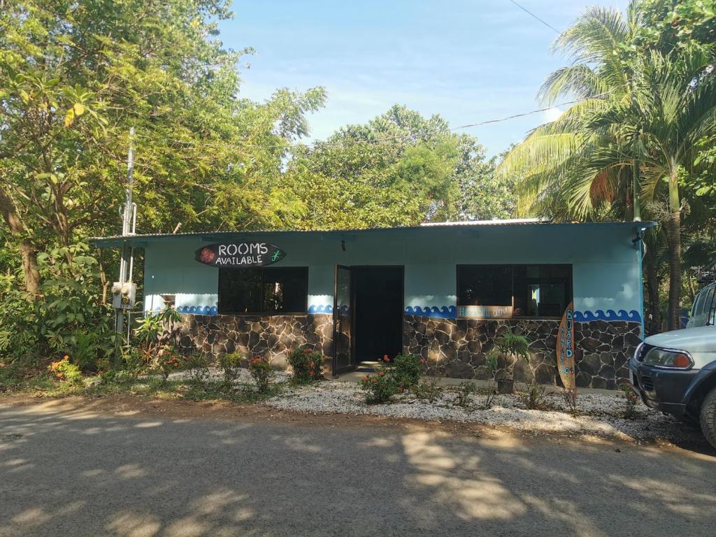 Avellanas Surf Hostel