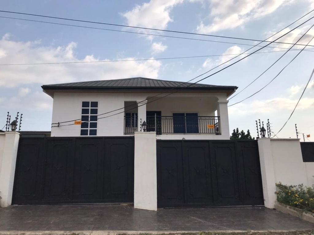 Modern 3 Bed Spacious Apartments photo 4