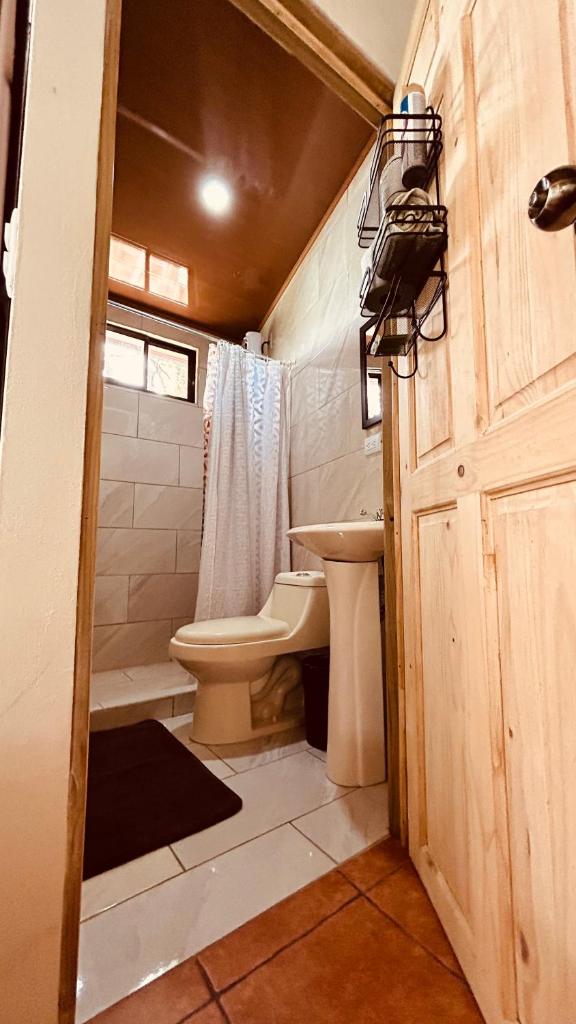Casa Encantada offers you Two-Bedroom House, 1 Tiny Apartment & 3 Double Rooms photo 4