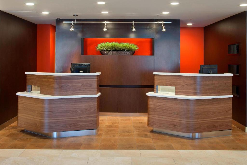 Courtyard by Marriott Pueblo photo 2