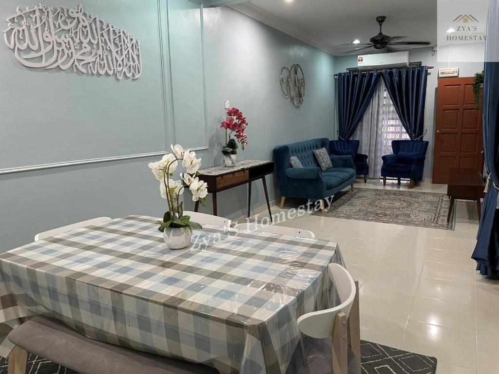 Zya'S Homestay Gong Badak