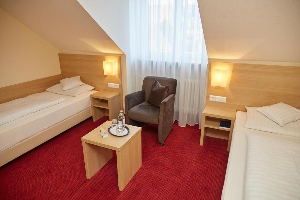 Flair Hotel Weinstube Lochner photo 1
