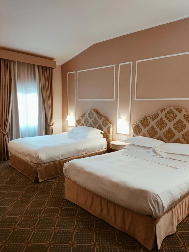 Hotel Villa San Lucchese photo 2