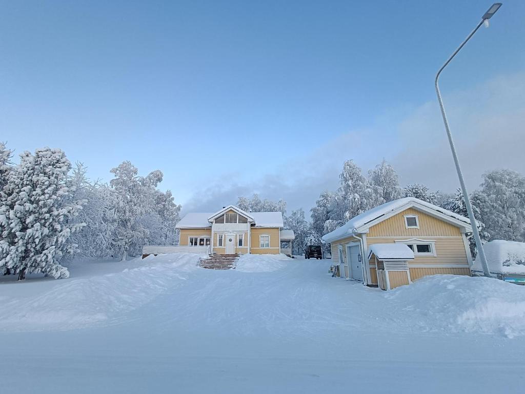 Arctic Lakeside Home