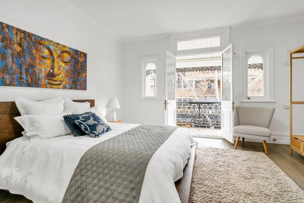 5 Bedroom Victorian Terrace in a Fab Location photo 2