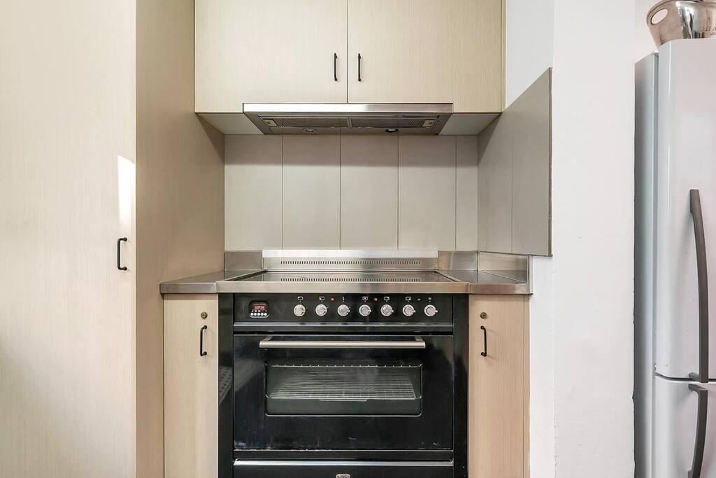 5 Bedroom Victorian Terrace in a Fab Location photo 4