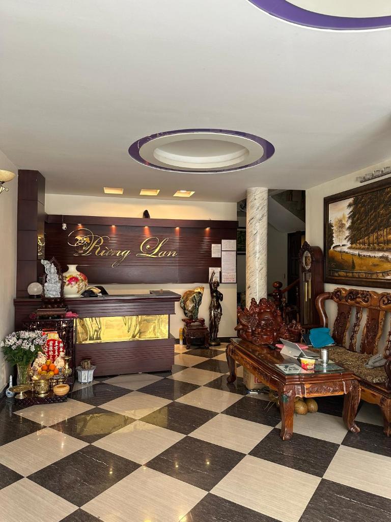 Khách sạn Rừng Lan