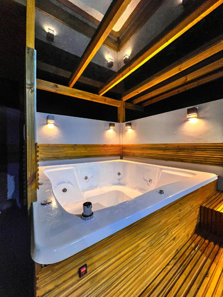 Casa Conceito com Jacuzzi, Vista e Ar na Praia do Rosa photo 2