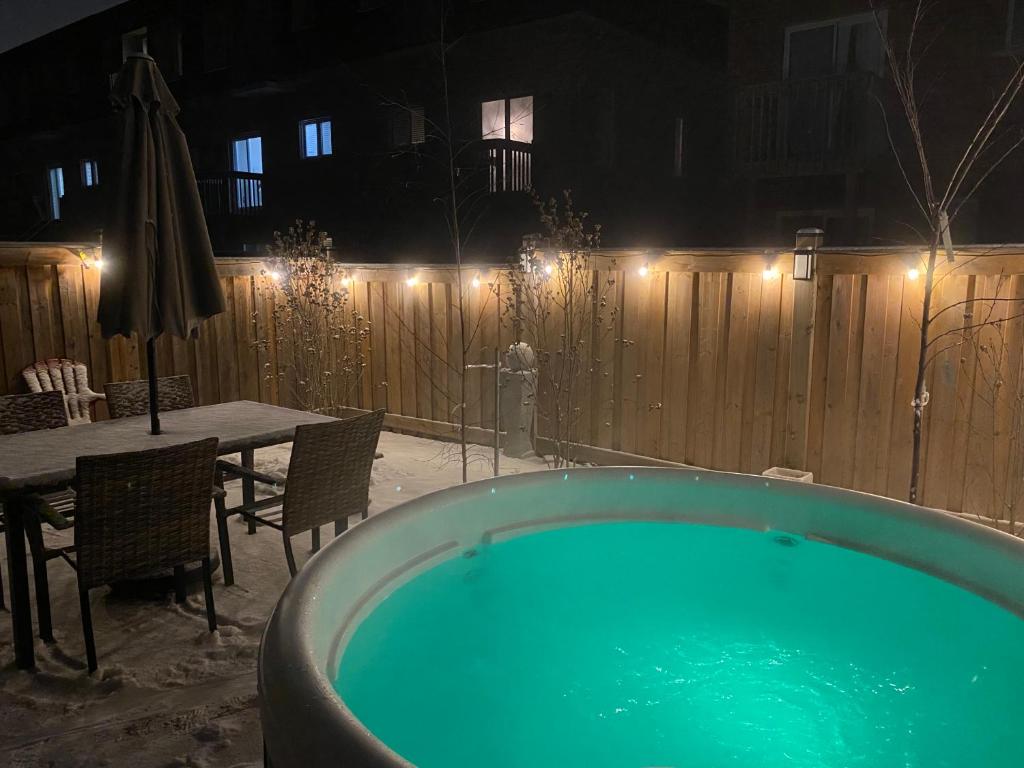 Affordable Toronto Spa Retreat!! Ground level separate unit suite with Jacuzzi!! photo 1