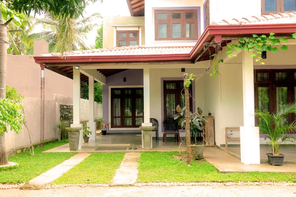 Seasons Villa photo 1