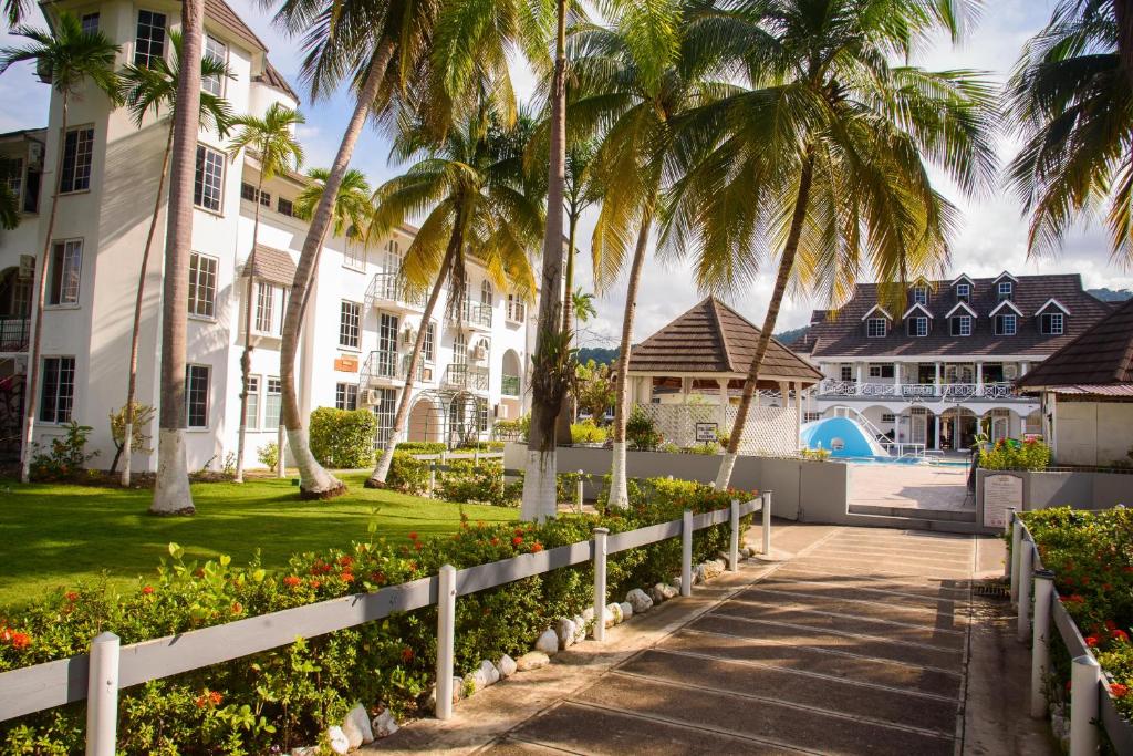 Czar's Oasis Apt B27 @ Ocho Rios photo 3