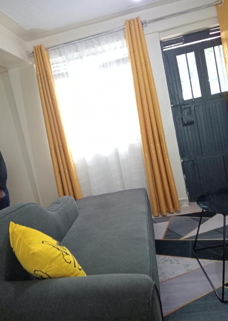 Lora's Haven Homes Studio Apartment photo 2
