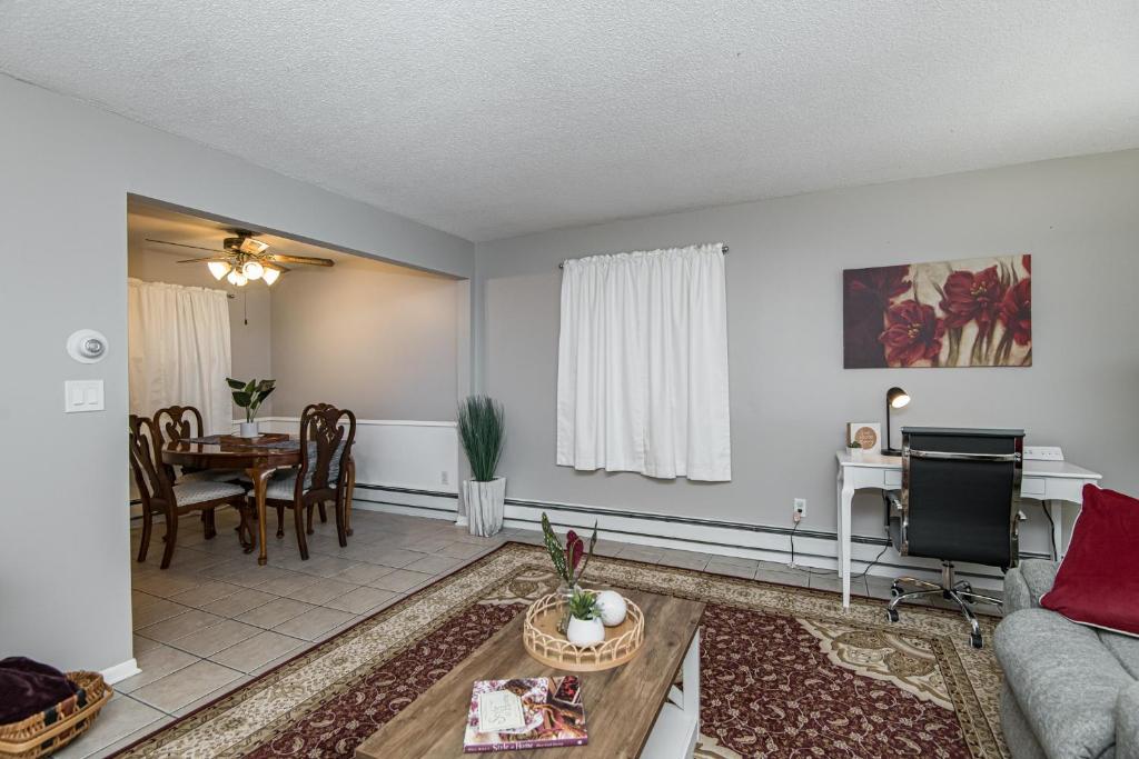 2 Bedroom Oasis 5 Mins to Mayo Clinic photo 3