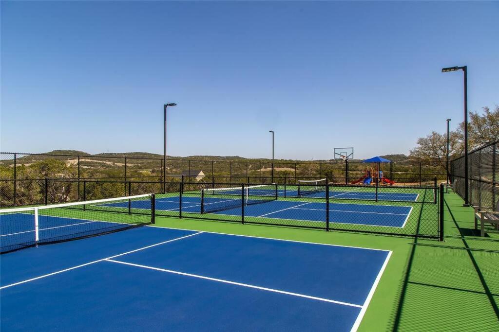 Lago Vista Retreat - Pickleball - Massage Chair - Poker photo 1