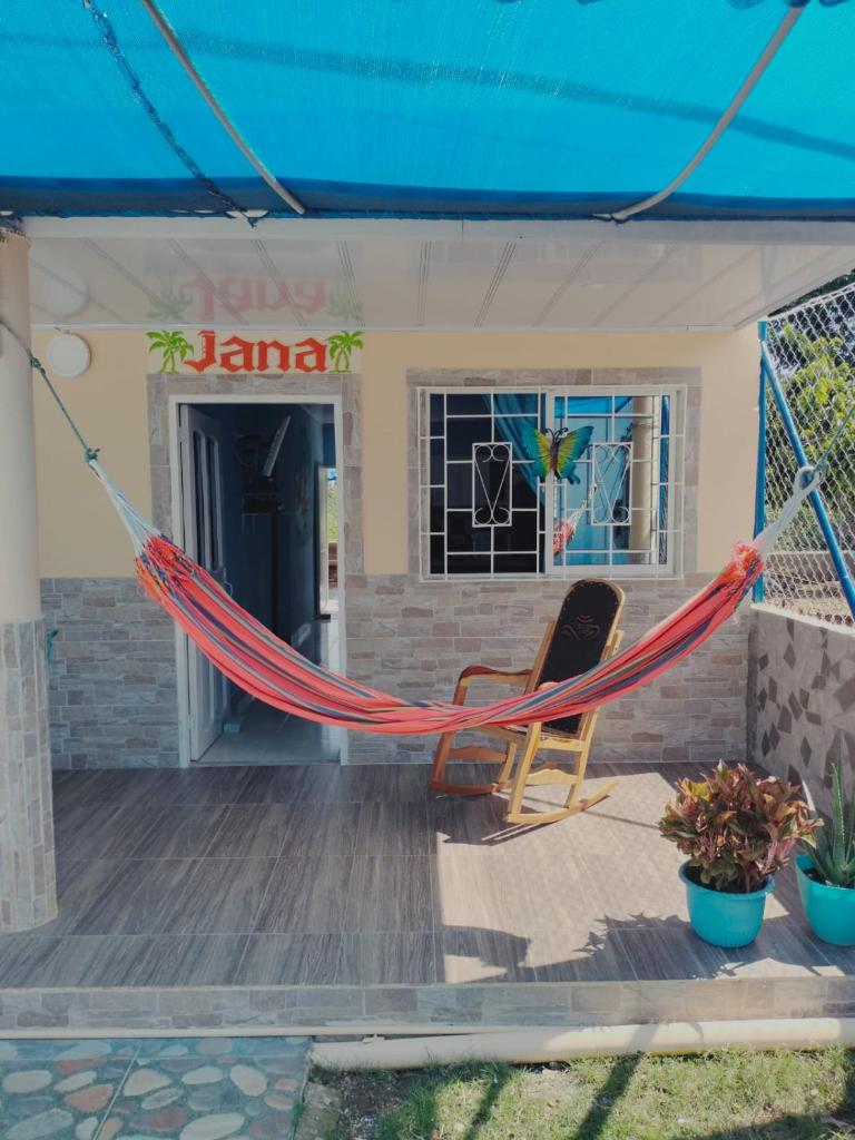 JANA HOUSE photo 4