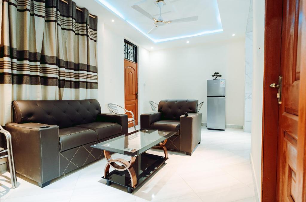 Woodpoint Apartments