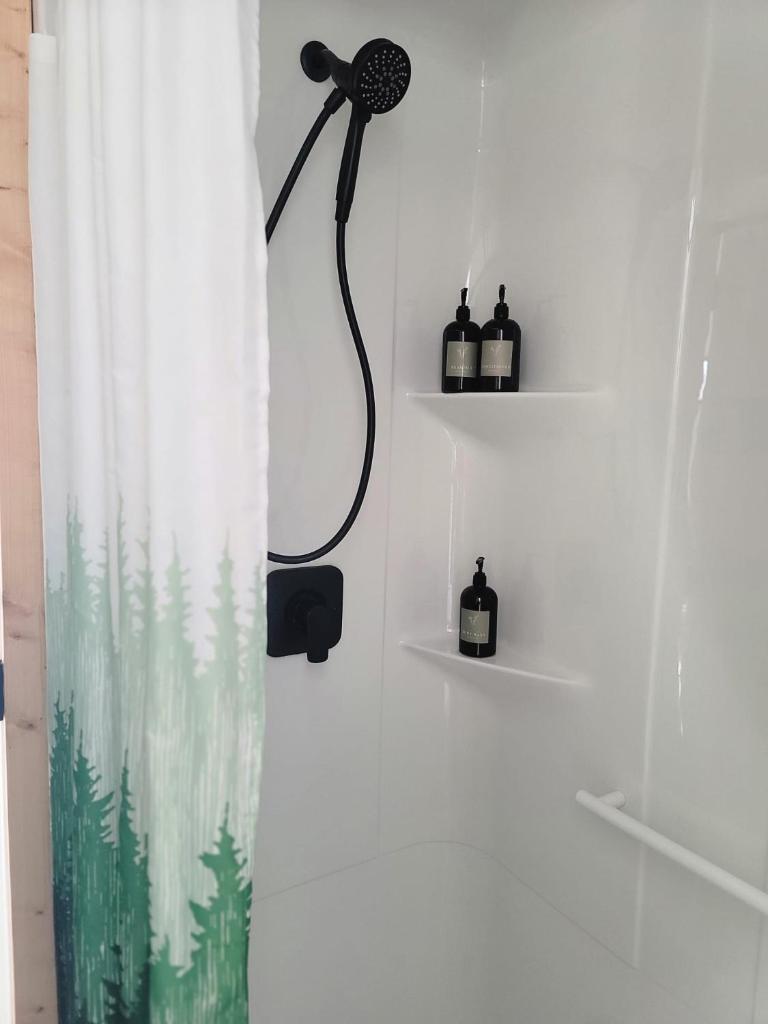 Slack tide suite photo 4