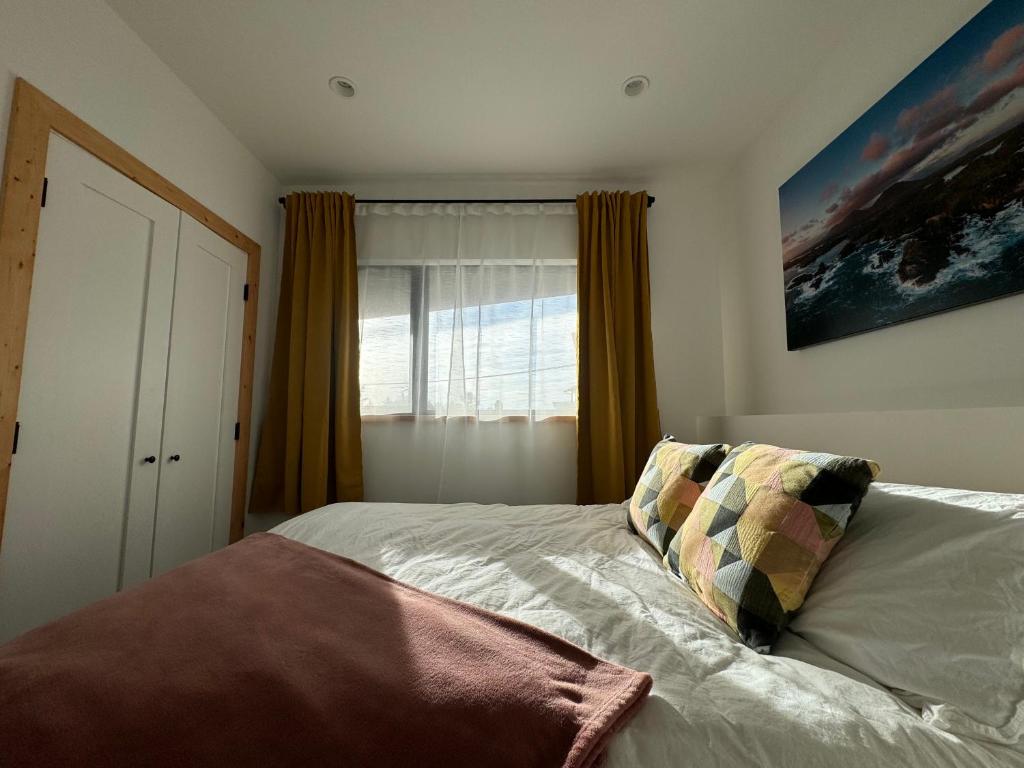 Slack tide suite photo 1
