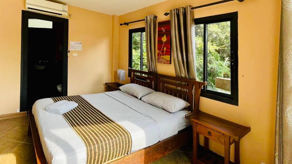 Sojourn 6 bedroom villa near Full Moon Beach photo 1