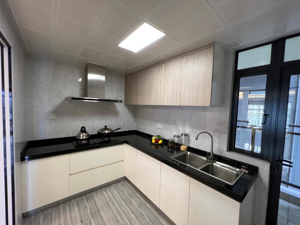 SKY 31 Luxurious Condominium photo 3