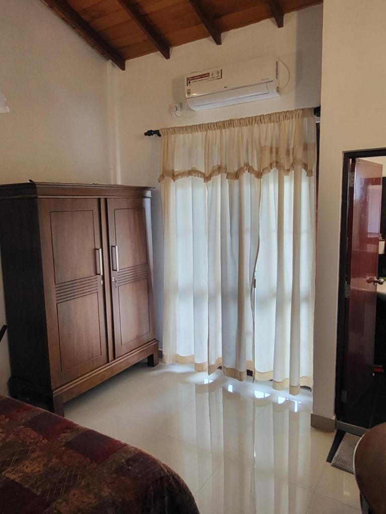 Shanicky villa photo 3