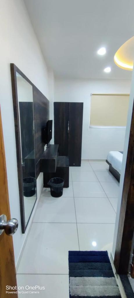 HOTEL AARNA PALACE photo 3