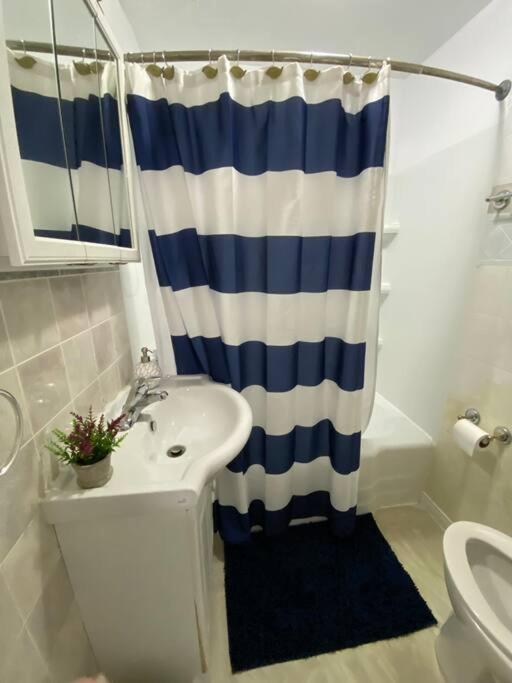 Spacious perfect 2BR in prime location photo 3