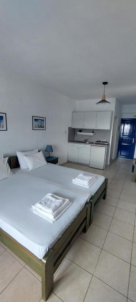 Vrahos Rooms - Studios photo 4