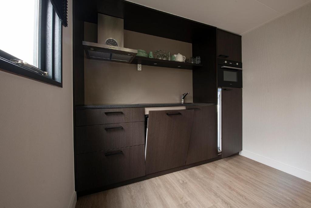 20, Nestled in the woods, Big Chalet and Garden! photo 4