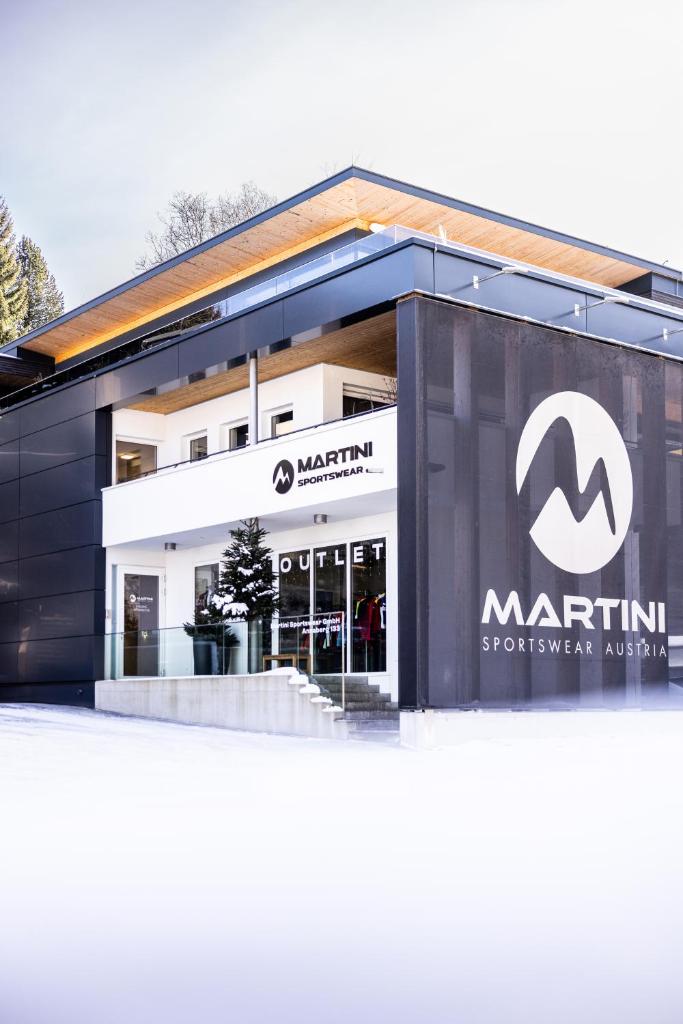 ALPINE LOFT Martini
