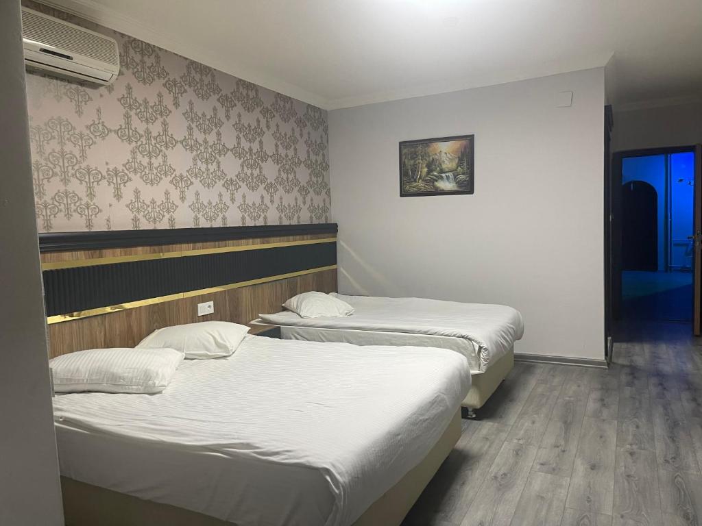 Madi Hotel photo 1