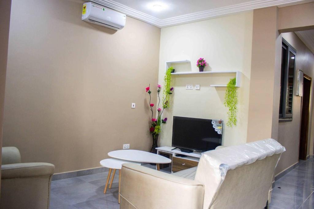 Fully Furnished 1- Bedroom in East Legon photo 4