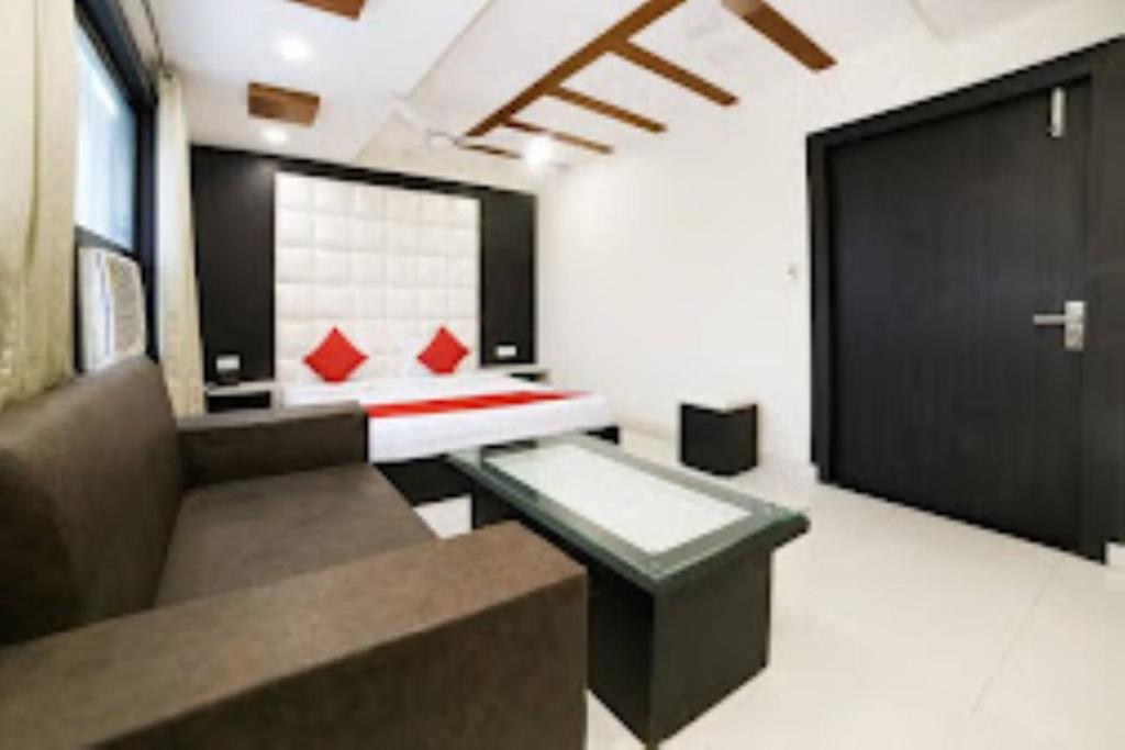 HOTEL VEER BHUMI PALACE Jhansi photo 3