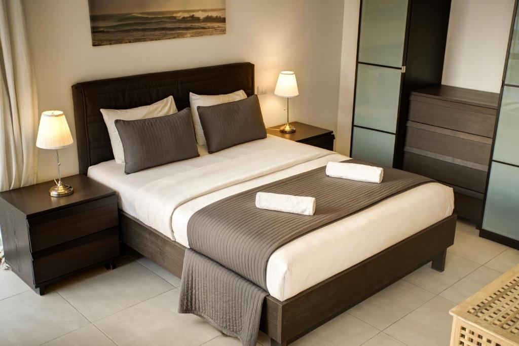 Shoreline Apartment - Tala Bay
