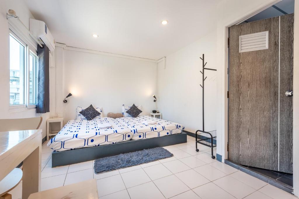 Sloth Hostel Don Mueang photo 1