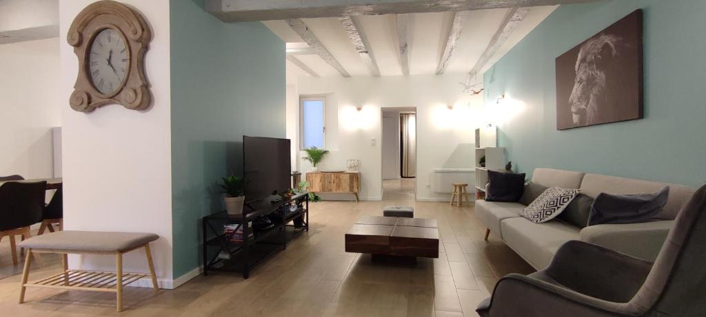 Casa Luna, Votre Maison Familiale avec son jardin privé en Plein Cœur de Ville photo 1