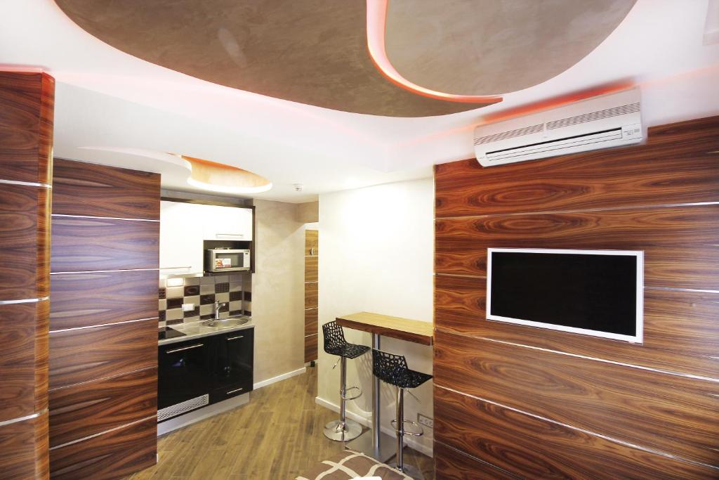 Сьюит (Роскошный люкс с гидромассажной ванной), Apartments Belgrade
